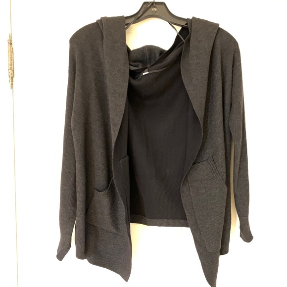 🔥HOST PICK🔥 Lululemon Cabin Yogi Wrap, Size 4 - Picture 9 of 16